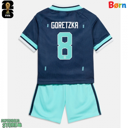 Tyskland Leon Goretzka #8 Replika Babytøj Udebanesæt Børn VM 2026 Kortærmet (+ Korte bukser)